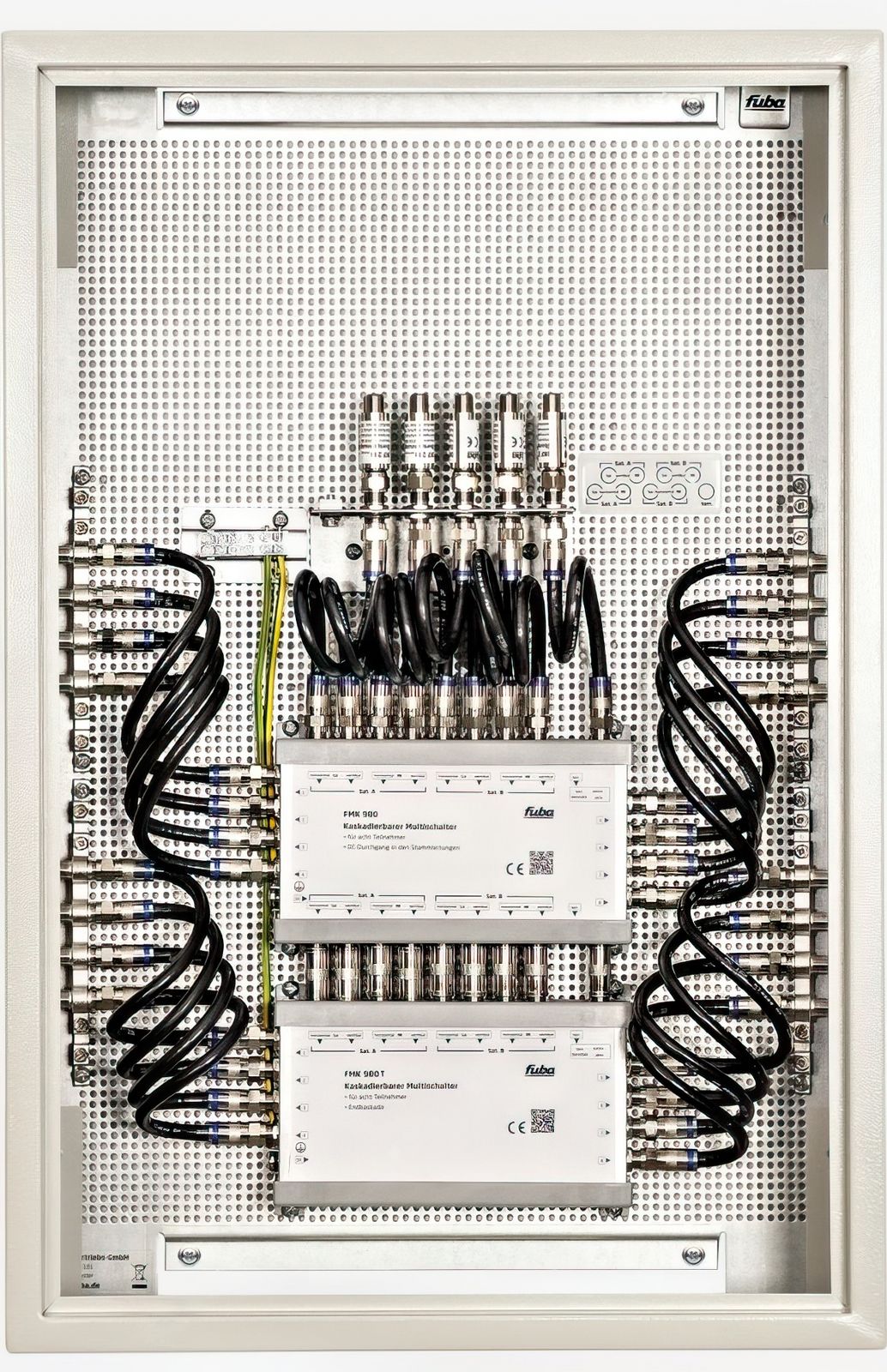 Fuba FMP 916 SL Multischalterpanel 9/16 mit Schrank vormontiertes Multischalter-Paneel für den Empfang zweier Satteliten mit 16 Teilnehmeranschlüssen