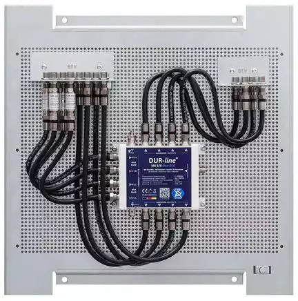 11111Multischalterpanel 5/8 - XmediaSat MP-DMS58ECO44 für 8 Teilnehmer vormontiert mit Potentialausgleich und Überspannungsschutz