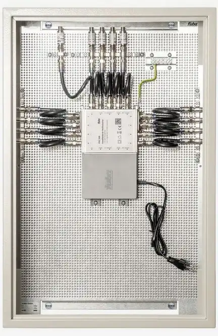 11111Fuba FMP 508 SL Multischalterpanel 5/8 mit Schrank vormontiertes Multischalter-Paneel für den Empfang eines Satteliten mit 8 Teilnehmeranschlüssen