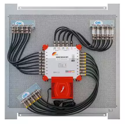 11111Multischalterpanel 9/16 - XmediaSat MP-BMS9016 für 16 Teilnehmer vormontiert mit Potentialausgleich und Überspannungsschutz